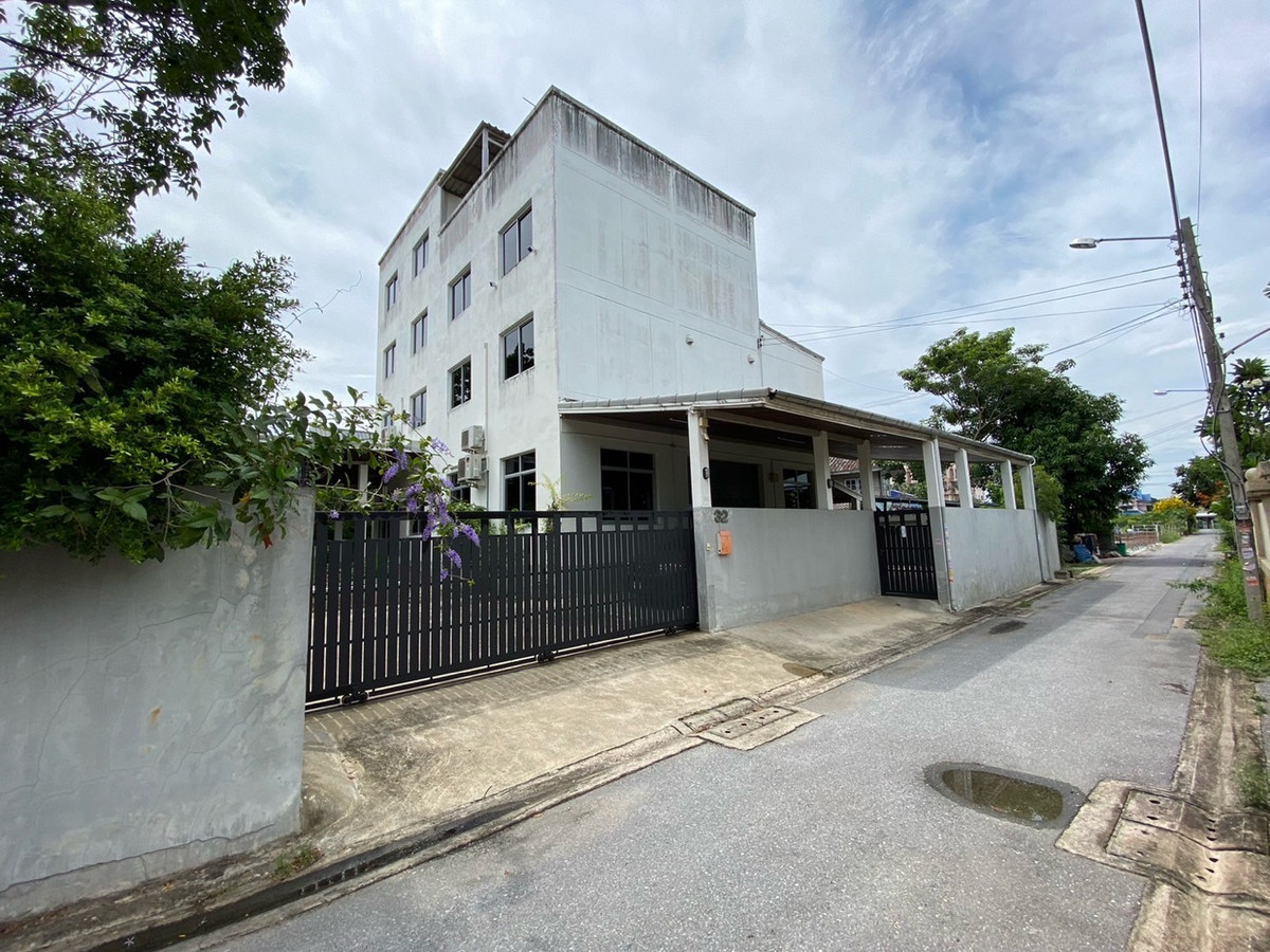 For rent, land 800 sq m. with buildings, Ramintra 115. For rent, land 800 sq m. with buildings, Ramintra 115.