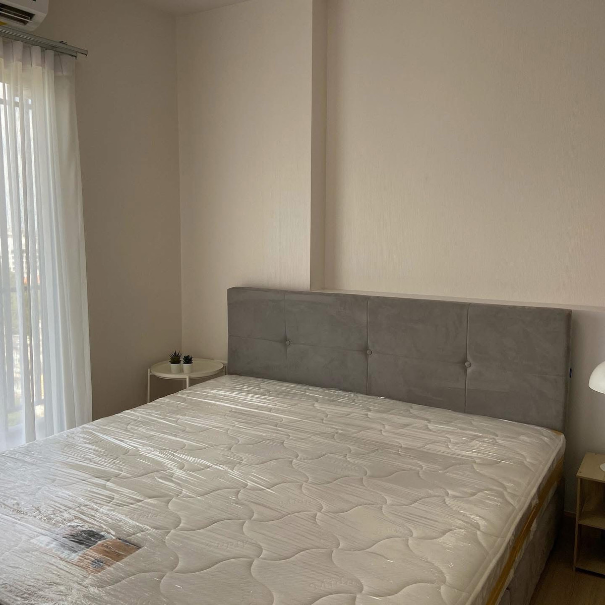Great value! Very cheap price, beautifully decorated room, built-in, complete with furniture, ready to move in, ready to view, spacious, Rama 9 location. – รูปที่ 4