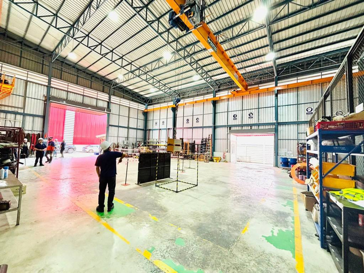 For Sales 🏗 Factory, Office & Showroom (2 Buildings) 📏 Land area: 2.5 Rai | Usable area: 1,688 sq.m. 📍 Watthana Factory Project, Phanthai Norasing, Samut Sakhon – รูปที่ 4