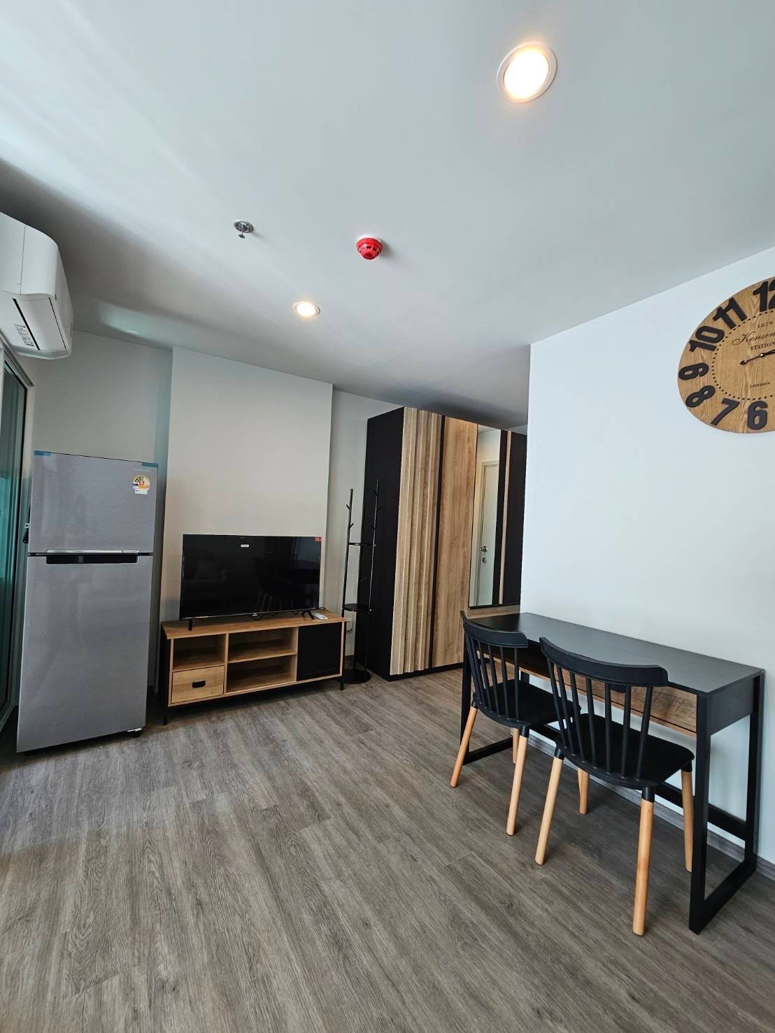 ใหม่🌈Regent Home Bangna (รีเจ้นท์โฮม บางนา) ใกล้BTS🚝เพียง350เมตร ตึกDชั้น24 วิวสระสวน(28 ตร.ม.) 1ห้องนอน เฟอร์นิเจอร์ +เครื่องไฟฟ้าครบ(แอร์2+เครื่องซักผ้าฝาหน้า – รูปที่ 3