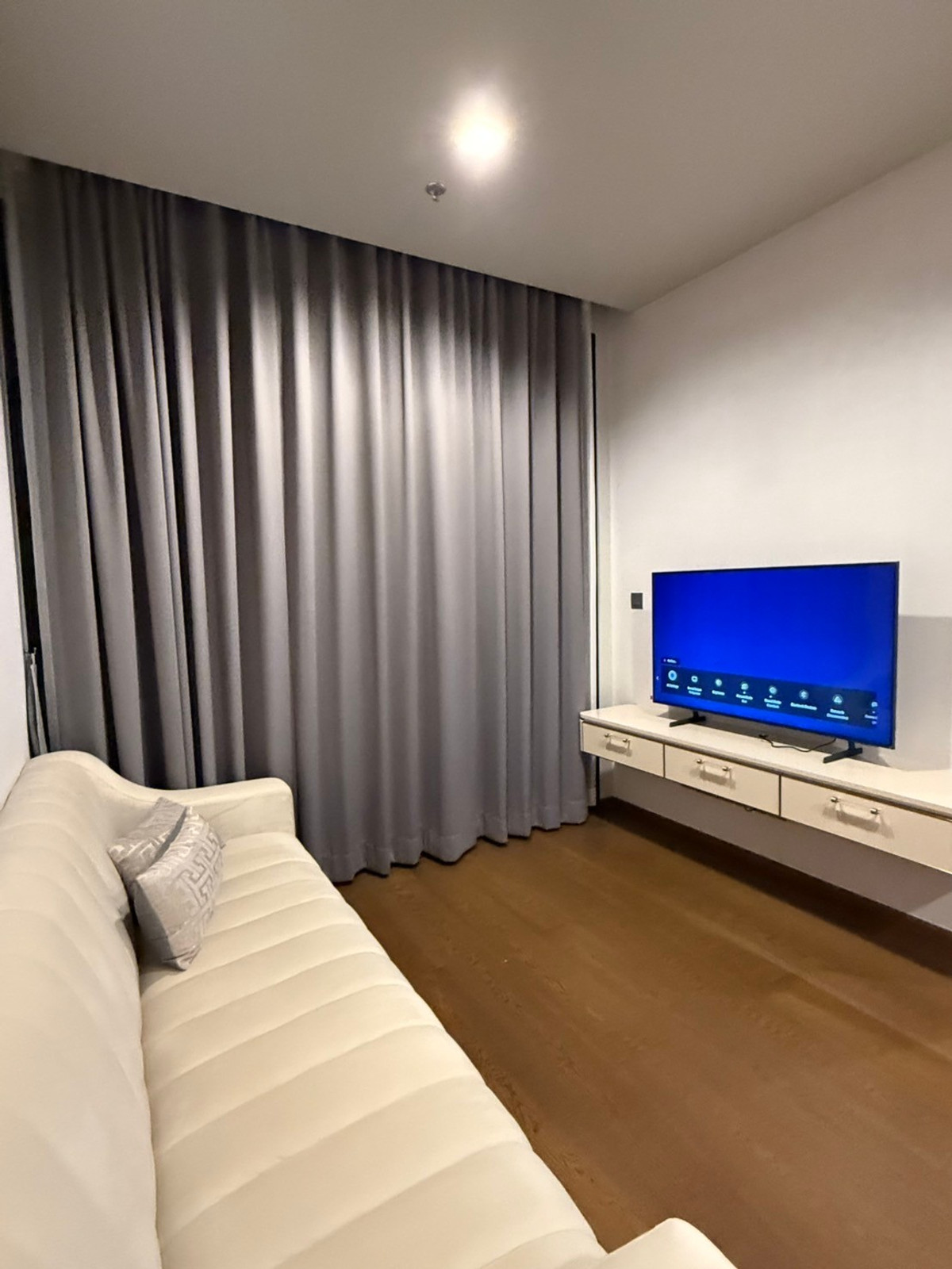 🔥For Rent Now! 🔥 Ideo Q Sukhumvit 36, brand new unit in the heart of Thonglor. Unobstructed view, bathtub, fully furnished, ready to move in❗ 🔥For Rent Now! 🔥 Ideo Q Sukhumvit 36, brand new unit in the heart of Thonglor. Unobstructed view, bathtub, fully furnished, ready to move in❗