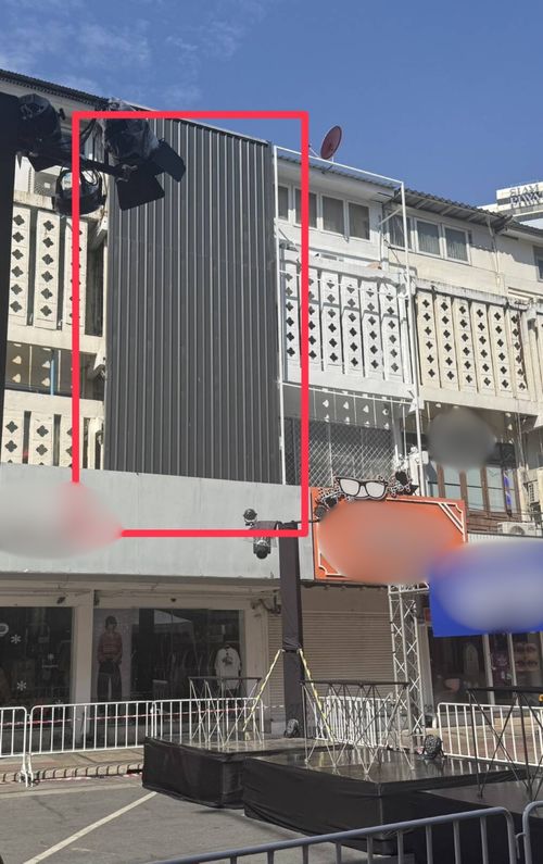 Space For Rent Bts Siam in Siam Square Ideal For Clinic