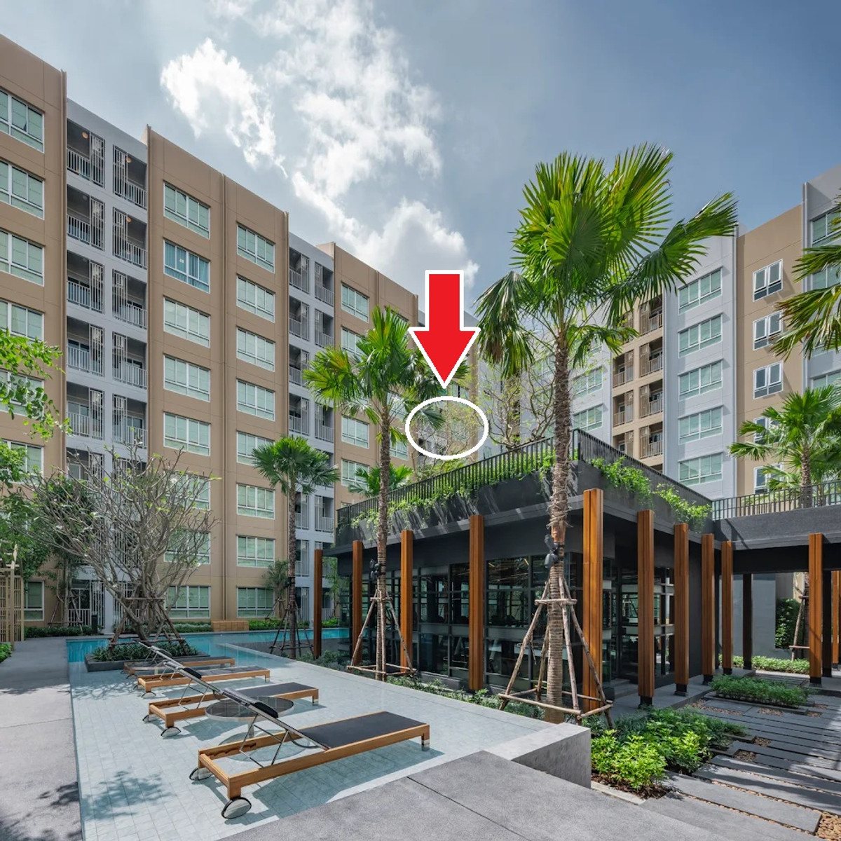 Low rise condo, 6th floor, pool-garden view, near MRT Bang Khun Non. Low rise condo, 6th floor, pool-garden view, near MRT Bang Khun Non.