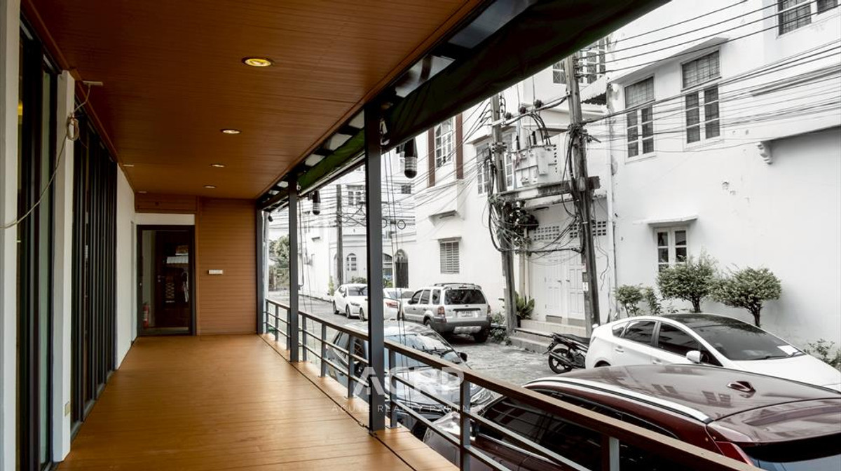 ขาย ทาวน์โฮม 3 ชั้น หลังมุม ทำเลดี พระราม 9 ซอย 11 เหมาะทำร้านอาหาร คาเฟ่  – รูปที่ 2