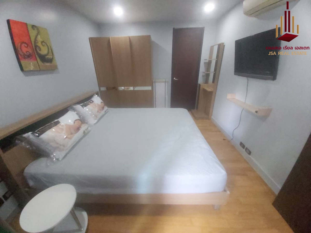 ✨ For Rent: Quad Silom Condo ✨ 💰 Only 22,000 THB/month