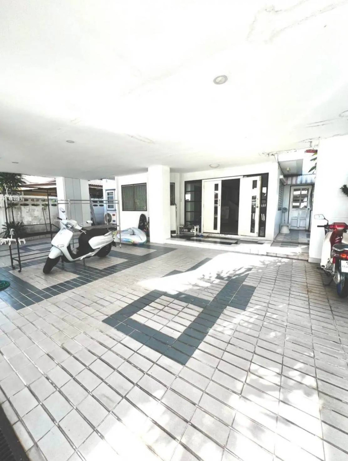 ขายบ้านเดี่ยว 2 ชั้น ซอยลาดปลาเค้า 10 ,จรเข้บัว เขต ลาดพร้าว กรุงเทพ CX-141421 ขายบ้านเดี่ยว 2 ชั้น ซอยลาดปลาเค้า 10 ,จรเข้บัว เขต ลาดพร้าว กรุงเทพ CX-141421