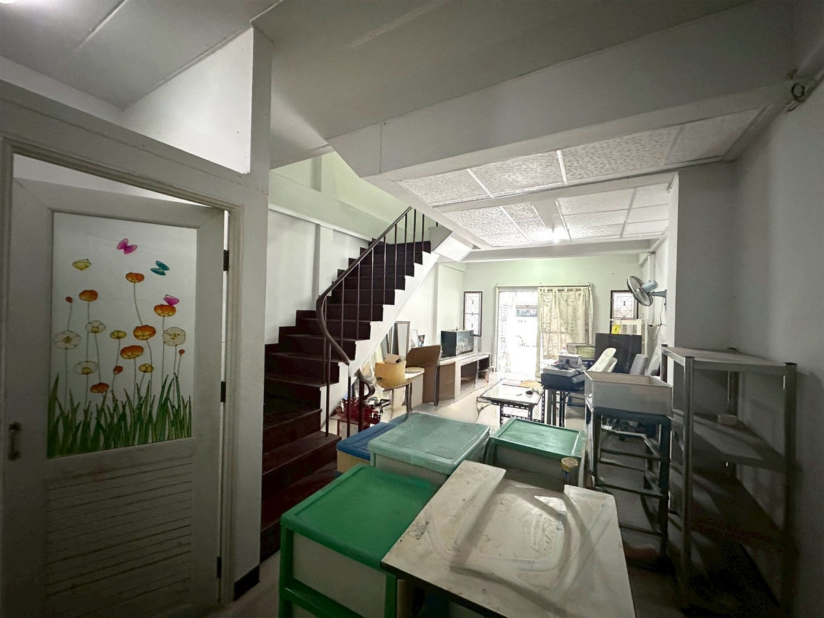 Townhouse, 2 floors, 17 sq m, good condition, ready to move in. Theppongkol Village, Pathum Thani, near Muang Thong Thani Soi Techno Laem Thong Bangkok-Pathum Thani Road, Muang – รูปที่ 4