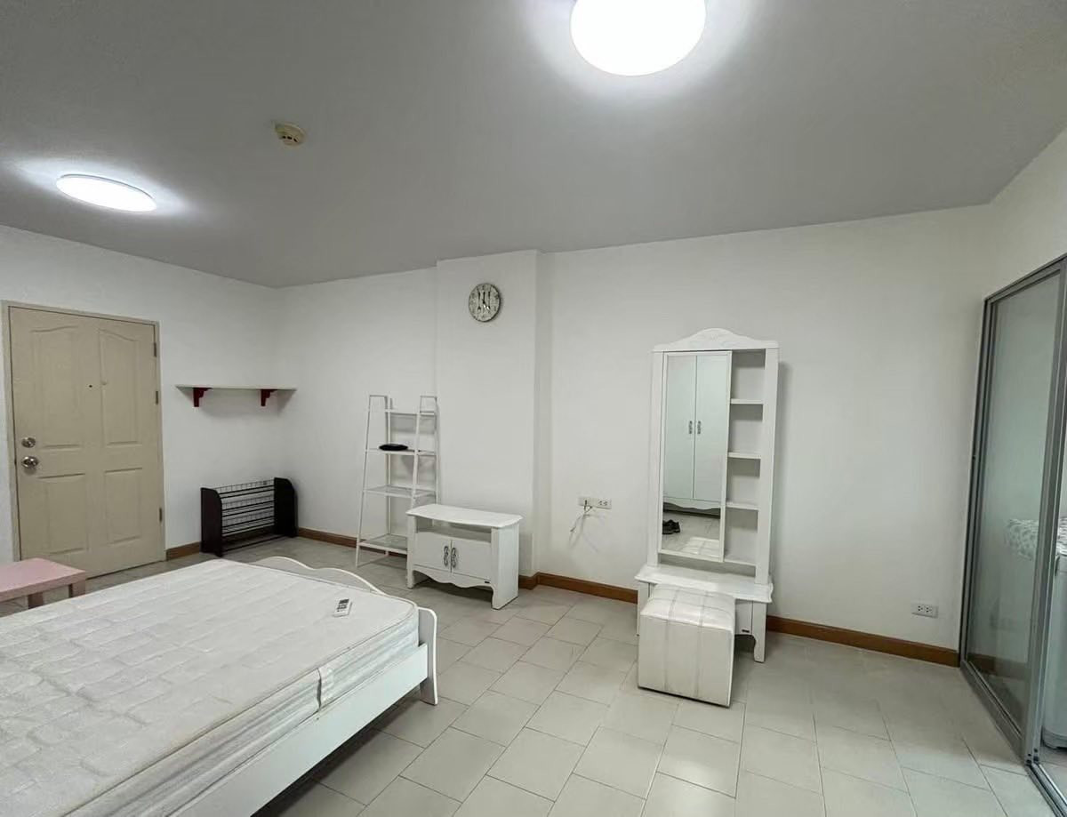Condo for sale, good location, near MRT Huai Khwang, Supalai City Resort Ratchada - Huai Khwang project (S5285)
