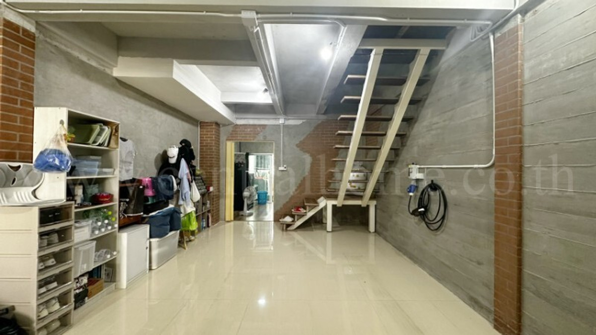 Townhouse Rattanachai Villa Project 3 - Lam Luk Ka Renovated Loft Style, ready to move in. – รูปที่ 3