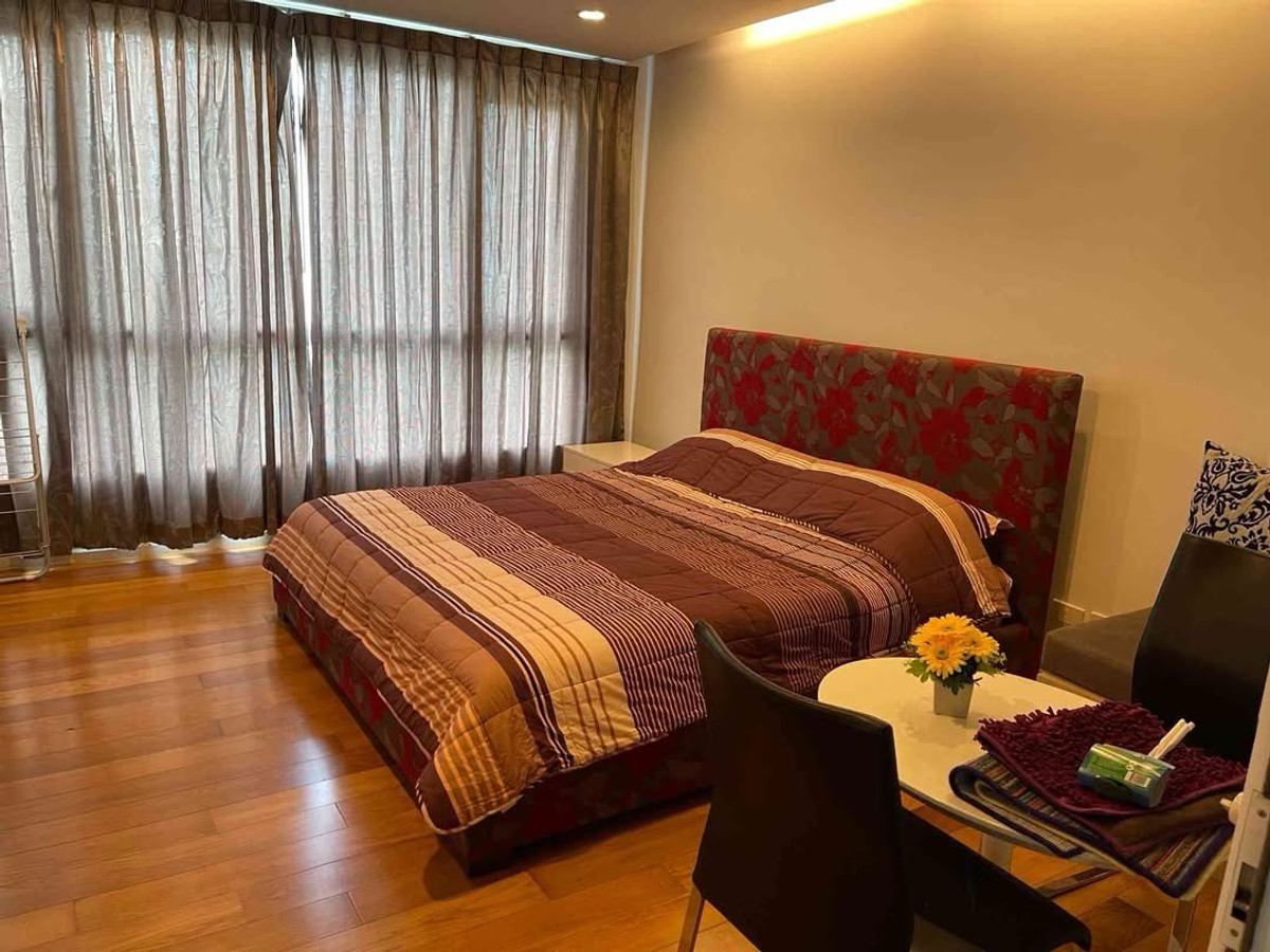 ขายคอนโด 15 Sukhumvit Residence ใจกลางเมือง เดินทางสะดวกใกล้รถไฟฟ้า