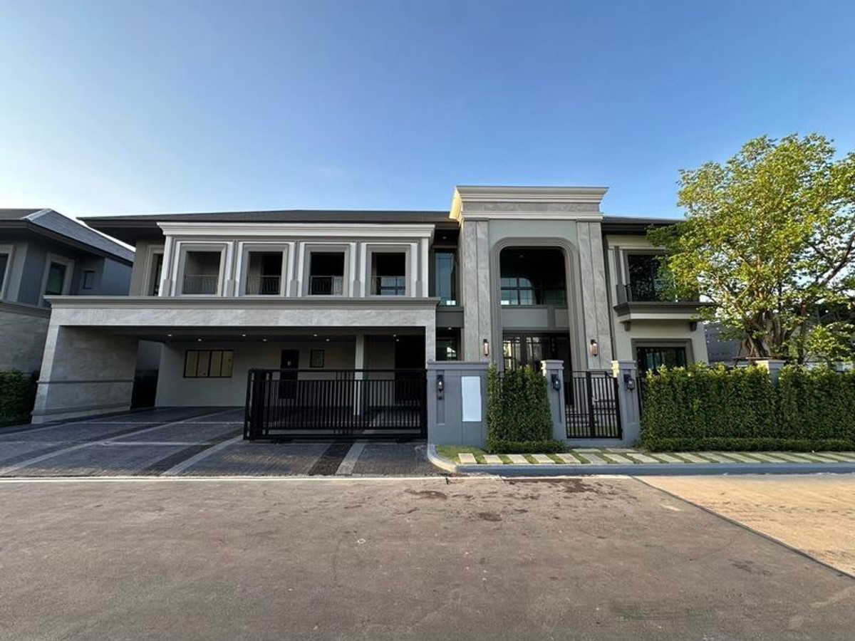Luxury house for sale with tenant until February 2027 7% yield in Krungthep Kreetha near international schools and Suvarnabhumi Airport