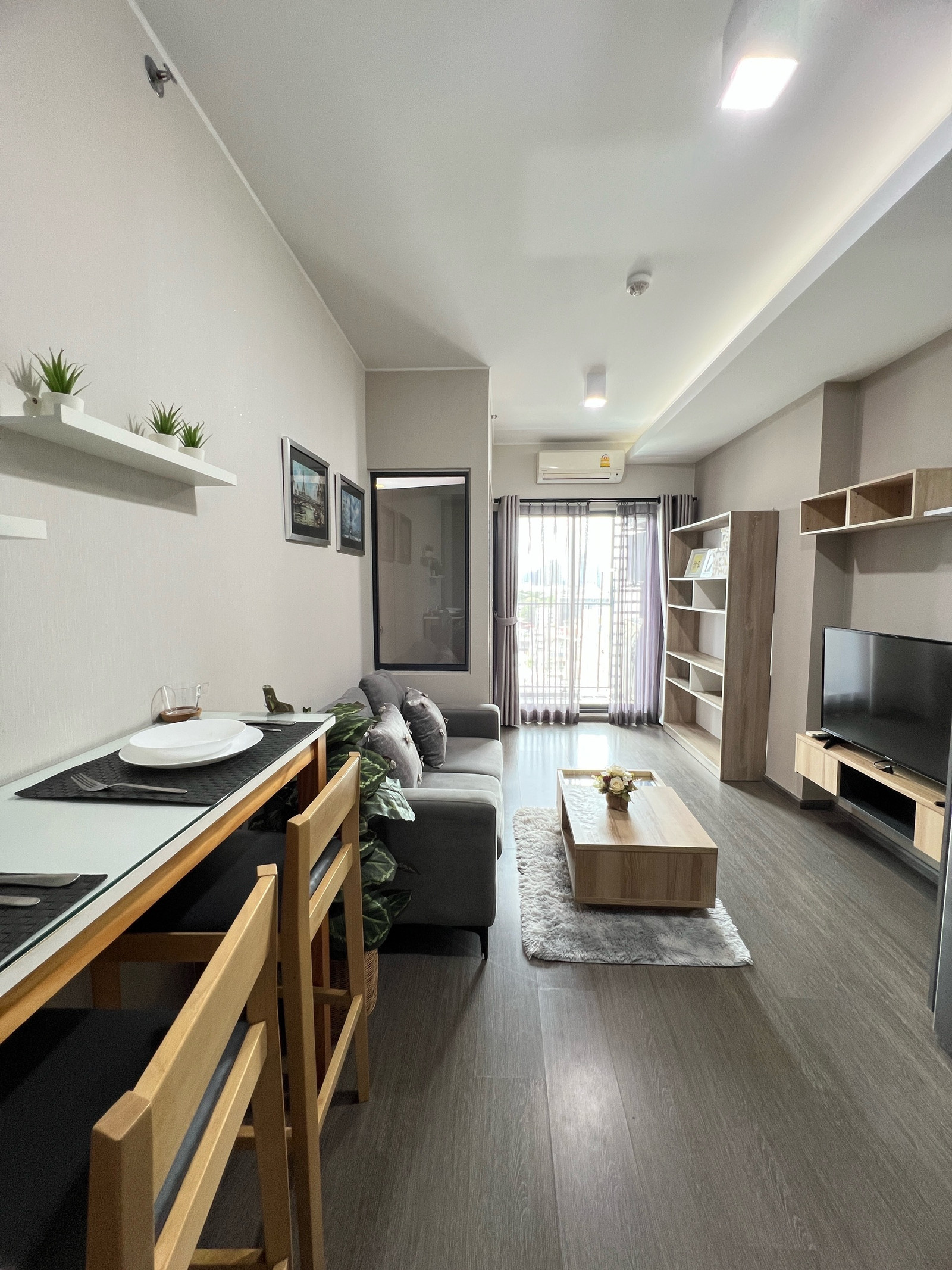 For rent 22,000 /Month IDEO Sukhumvit 93“ 30 meters to BTS Bang Chak, short term reception. For rent 22,000 /Month IDEO Sukhumvit 93“ 30 meters to BTS Bang Chak, short term reception.
