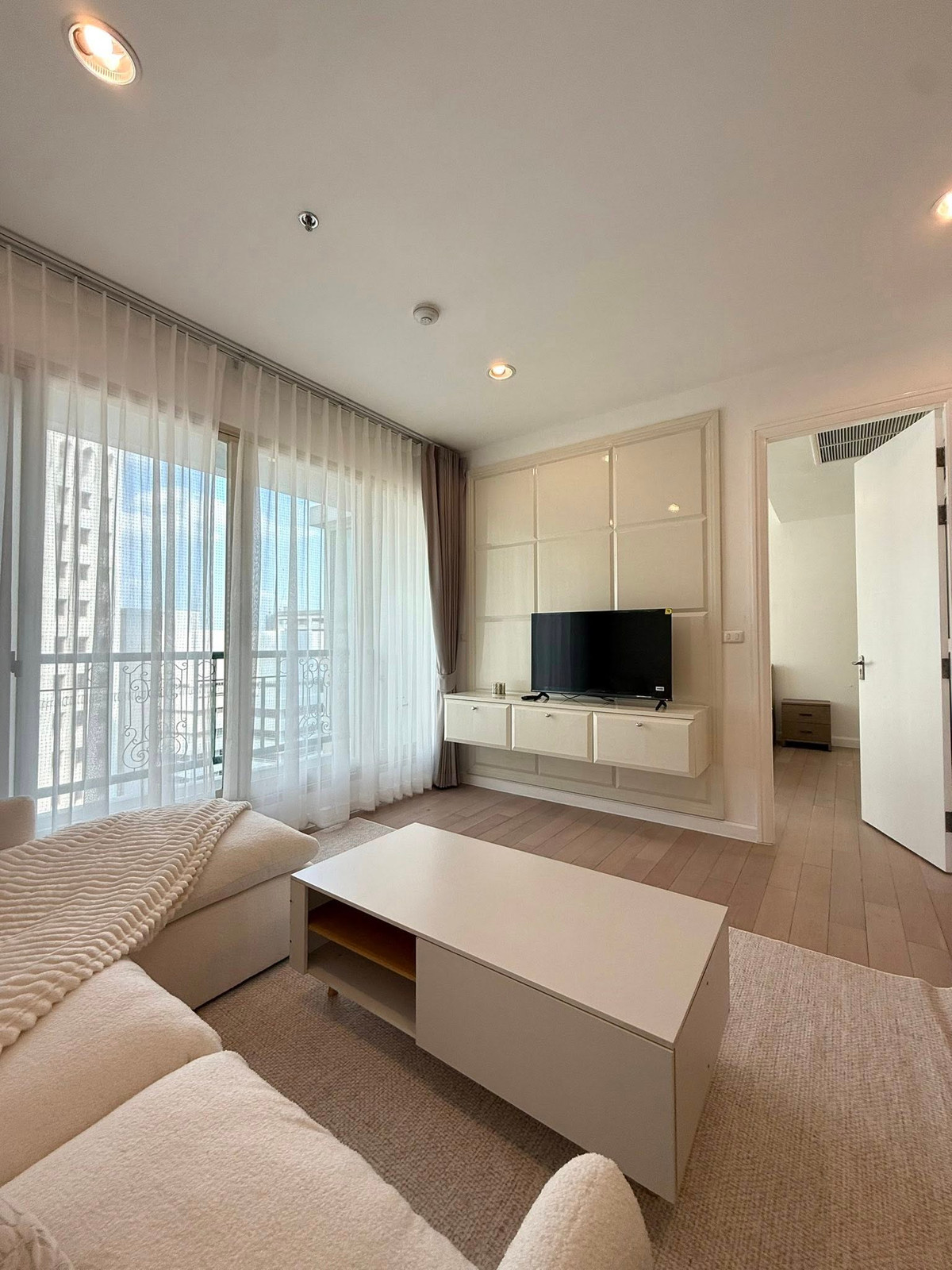 ST478 The Address Chidlom – ขายและให้เช่าคอนโดคุณภาพ ใจกลางชิดลม  คอนโดทำเลศักยภาพ ใกล้แหล่งธุรกิจและไลฟ์สไตล์ เดินทางสะดวก เหมาะสำหรับอยู่อาศัยเองหรือการลงทุนระยะยาว ห้องสภาพดี พร้อมเข้าอยู่ทันที