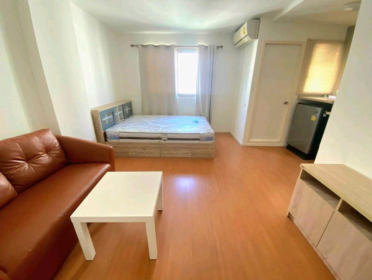 For rent, Lumpini Township, Rangsit-Khlong 1, near Future Mall, Building B6, 7th floor (4,800/mo), 22 sq m., fully furnished.