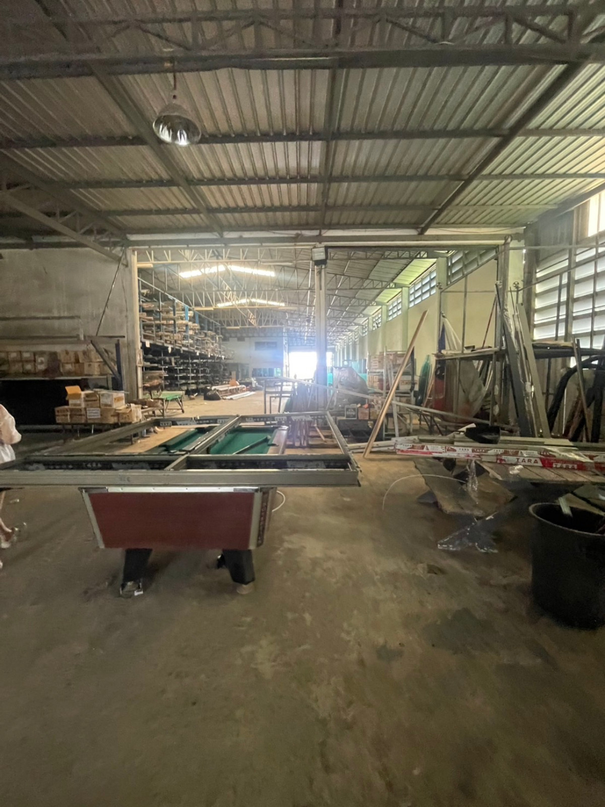 Urgent sale! Office with warehouse and accommodation, 1-0-93 rai, next to the main road, Hang Dong-San Pa Tong zone. Prime location for the future, Ring Road 3 ( sells it himself) Urgent sale! Office with warehouse and accommodation, 1-0-93 rai, next to the main road, Hang Dong-San Pa Tong zone. Prime location for the future, Ring Road 3 ( sells it himself)