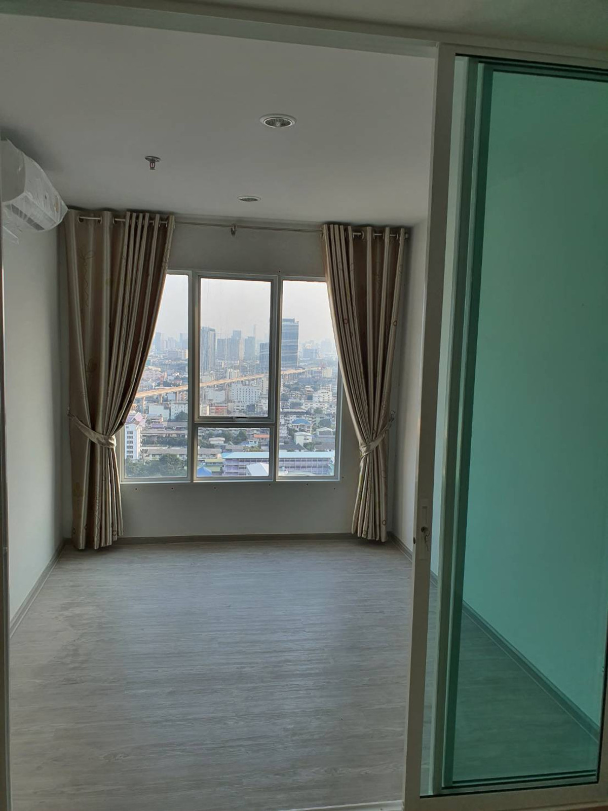 Condo for sale: Regent Bang Son, Phase 28, Building A, 25th floor, open view, south, selling price 1.50 million baht. Condo for sale: Regent Bang Son, Phase 28, Building A, 25th floor, open view, south, selling price 1.50 million baht.