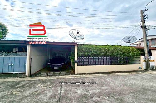 Single house, area 39.5 sq m, Thepthipniwet Village, Soi 7 (Soi Sai Mai 10), Phahonyothin Road, Sai Mai Subdistrict, Sai Mai District.