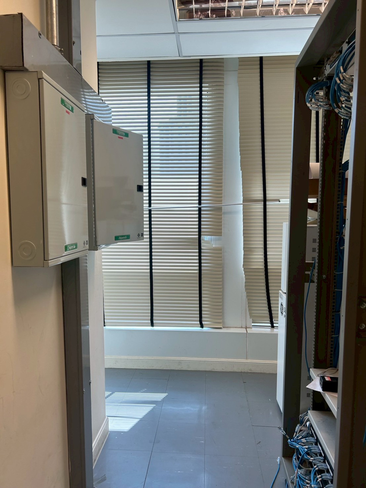 Office for Rent Athenee Tower Partly Fitted 15th Floor Bts Phloen Chit – รูปที่ 3