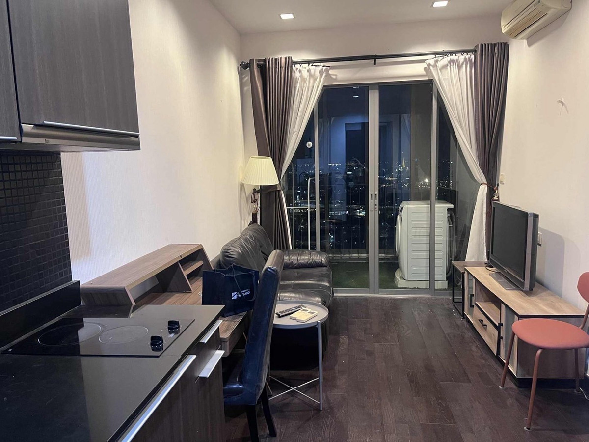 For rent, IDEO Q Phayathai, 35th floor, size 36 sq m, price 20,000 baht, near BTS Phaya Thai. For rent, IDEO Q Phayathai, 35th floor, size 36 sq m, price 20,000 baht, near BTS Phaya Thai.