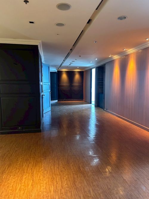Office for Rent Athenee Tower Partly Fitted 15th Floor Bts Phloen Chit