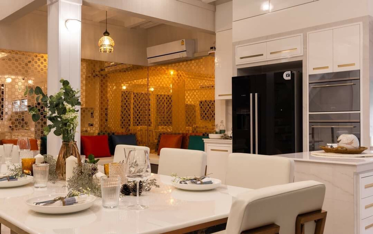 Luxury Townhouse ใจกลางสุขุมวิท 49 ใกล้ รพ. สมิติเวช ลากกระเป๋ามา เข้าอยู่ได้เลย  – รูปที่ 4