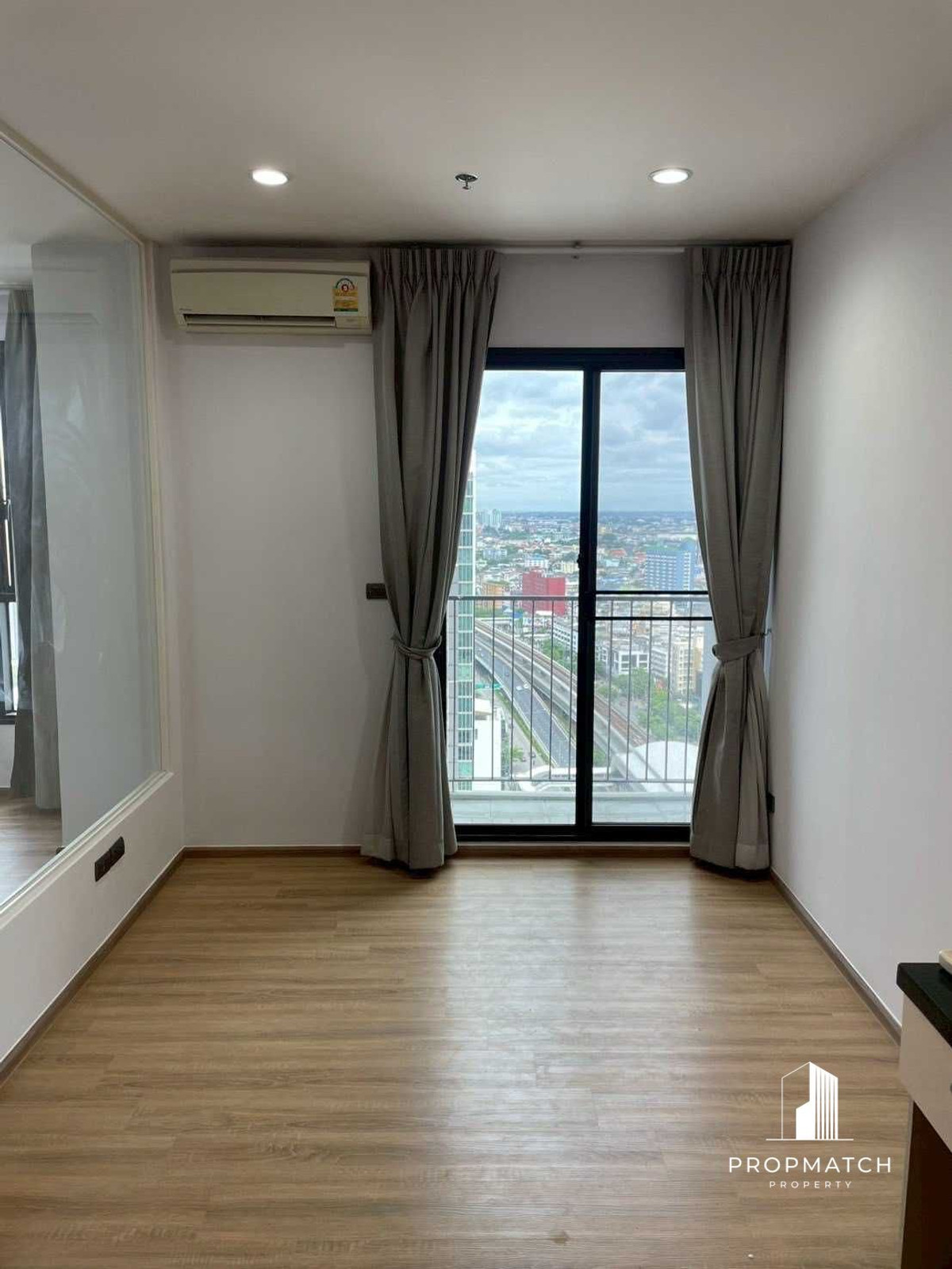 ✨Flash Deal ✨Fuse Sathorn - Taksin ( 1Bed 1Bath 32SQM.) พร้อมอยู่ ! เพียง 3,100,000 บาท Tel.0981315848 @propmatch ✨Flash Deal ✨Fuse Sathorn - Taksin ( 1Bed 1Bath 32SQM.) พร้อมอยู่ ! เพียง 3,100,000 บาท Tel.0981315848 @propmatch