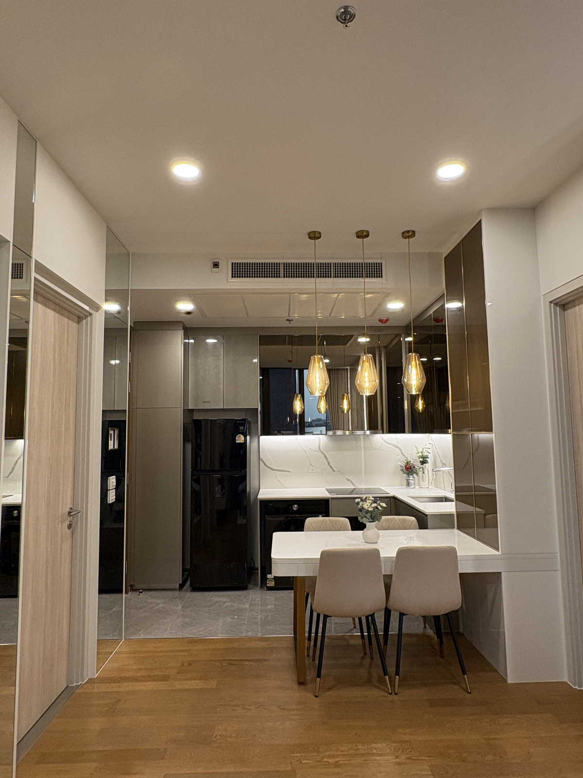 ขายห้องชุดใหม่คอนโด Wish Signature Midtown Siam2 (ห้องมุม 2ห้องนอน 2ห้องน้ำ) ขายห้องชุดใหม่คอนโด Wish Signature Midtown Siam2 (ห้องมุม 2ห้องนอน 2ห้องน้ำ)