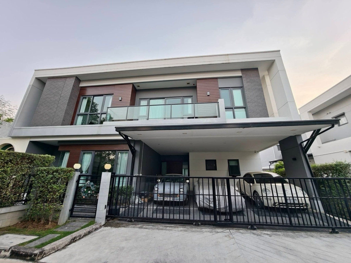Luxury house for rent, The City Sukhumvit-On Nut.