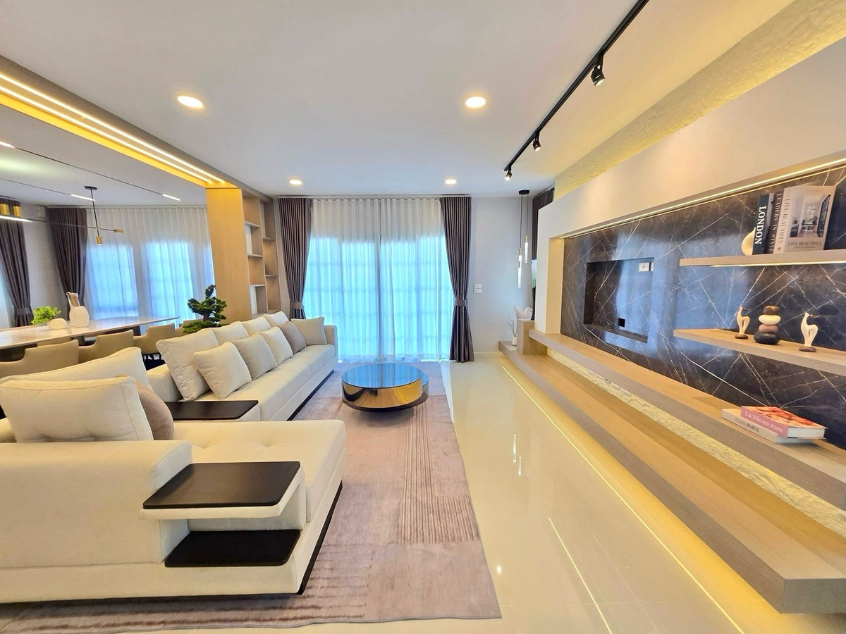 🌟 ให้เช่าบ้านเดี่ยว เซนโทร บางนา บ้านสวย 2 ชั้น 4 ห้องนอน 4 ห้องน้ำ ตกแต่งสวยมาก ฟังก์ชันครบ💥ค่าเช่า: 130,000 บาท/เดือน – รูปที่ 4