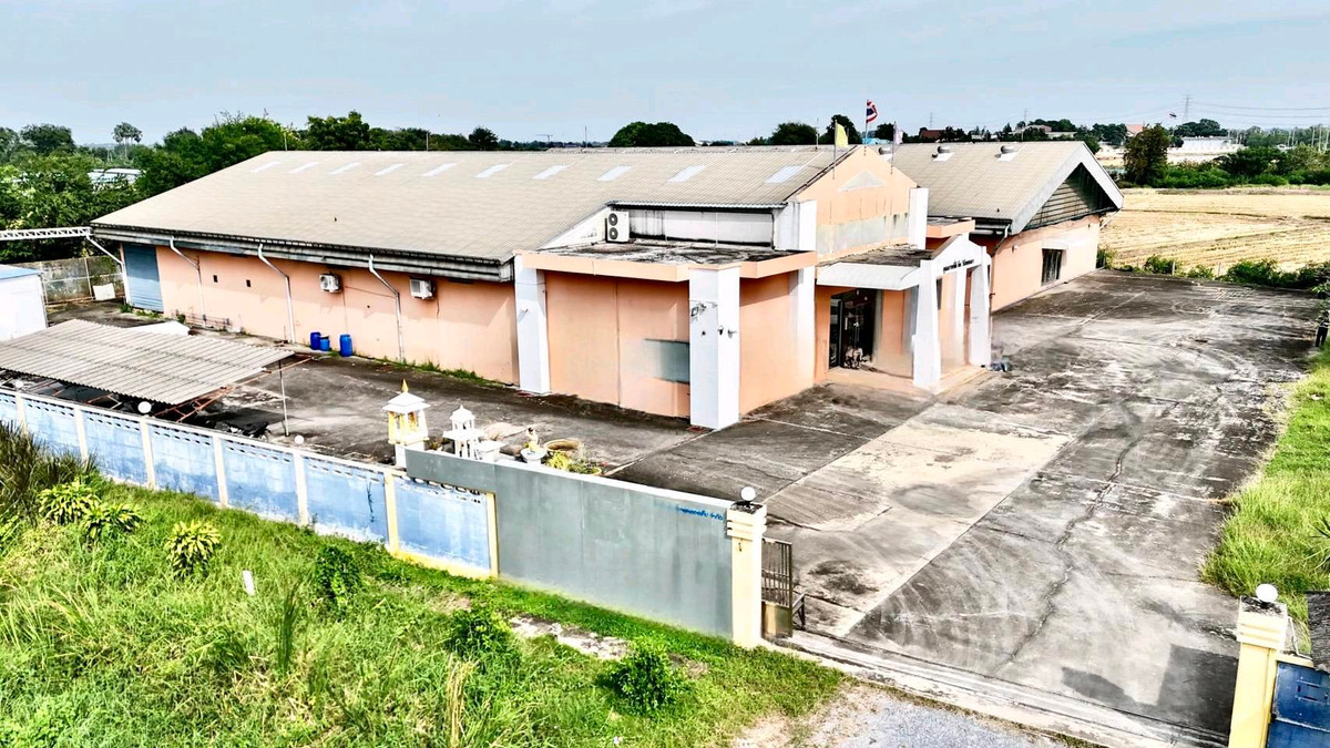 Cosmetics factory for saleDon Tum Nakhon Pathom District5 rai 1 nganNext to the main road, about 7 km from M81, 13 km from Pathom Chedi.3 km from Don Tum District.There are 3 buildings.1. Reinforced concrete 20×40 m. Cosmetics production building. – รูปที่ 4