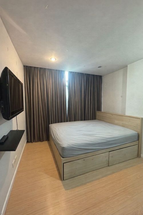ขายห้องเฟอร์ครบทำเลดีใกล้ MRT โครงการ zenith place @huay kwang (S5296)
