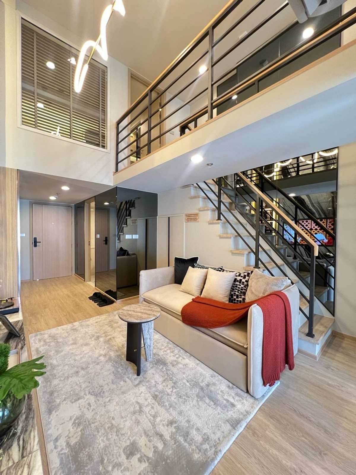 Buy directly from project sales, 2 bedrooms, 1 bathroom, closed kitchen, open view, Culture Chula, near Chula. Call 062-339-3663. Buy directly from project sales, 2 bedrooms, 1 bathroom, closed kitchen, open view, Culture Chula, near Chula. Call 062-339-3663.