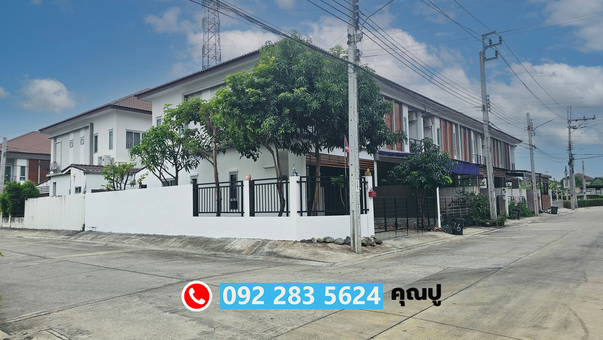 Baan Ratchaphruek Suvarnabhumi, Lat Krabang, corner house, beginning of the project, next to the main road on 2 sides, ready to move in, 31.70 sq m, Phase 3.