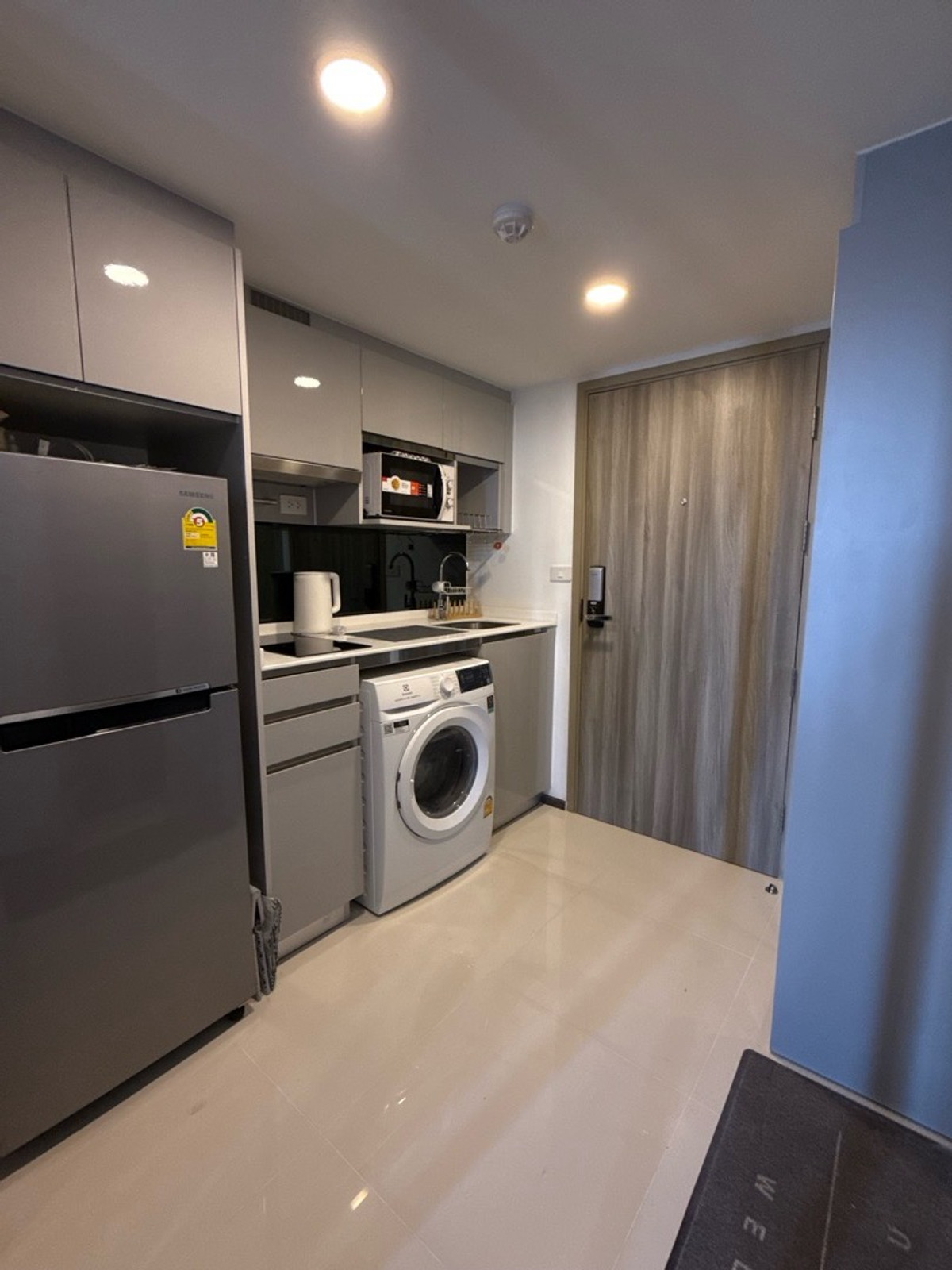 Rental starts at 1 month | KnightsBridge Space Rachayothin 1 Bedroom | Ready to move.