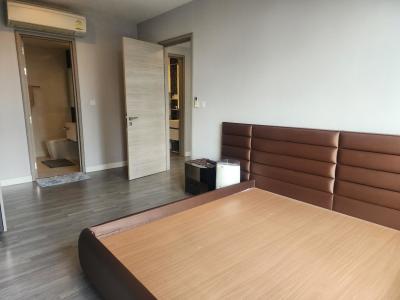 🔥Urgent Sale🔥 The Room Rama 4, near MRT Hua Lamphong Station. Fully furnished and ready to move in.