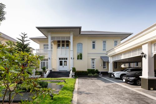 The Royal Residence | คฤหาสน์หรู 196 ตร.ว. บนถนนเกษตร–นวมินทร์