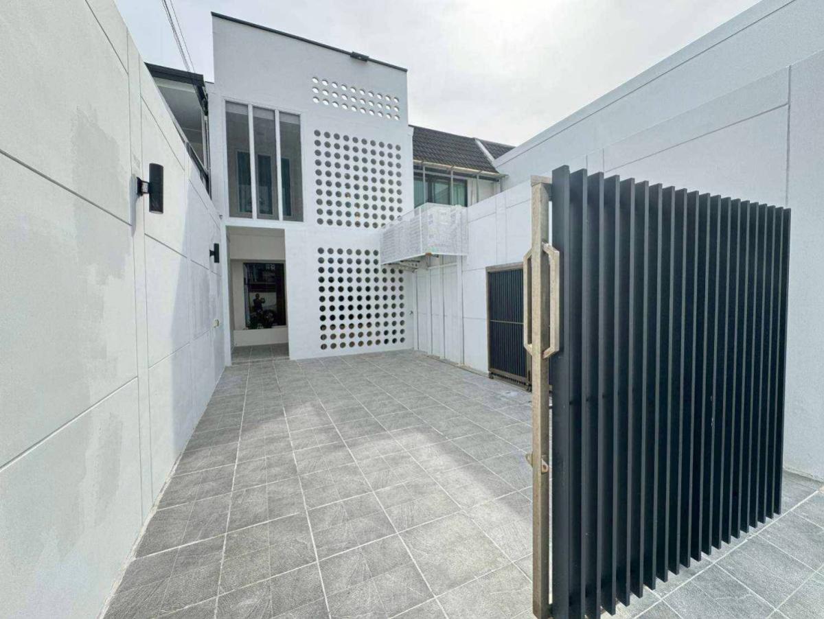 ขายบ้าน หมู่บ้านคลองตันนิเวศน์ ARL-รามคำแหง คลองตันเหนือ เขต วัฒนา กรุงเทพ CX-142425 ขายบ้าน หมู่บ้านคลองตันนิเวศน์ ARL-รามคำแหง คลองตันเหนือ เขต วัฒนา กรุงเทพ CX-142425