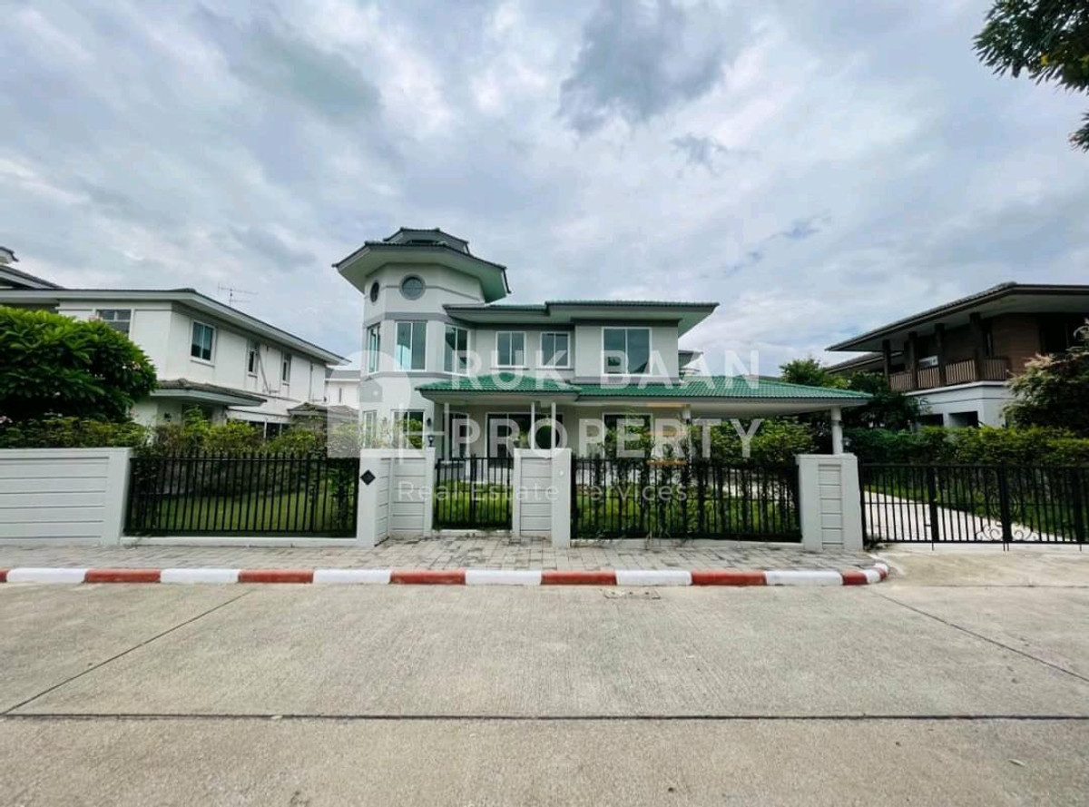บ้านลาดพร้าว 2 จอดรถได้ 5 คัน บ้านลาดพร้าว 2 จอดรถได้ 5 คัน