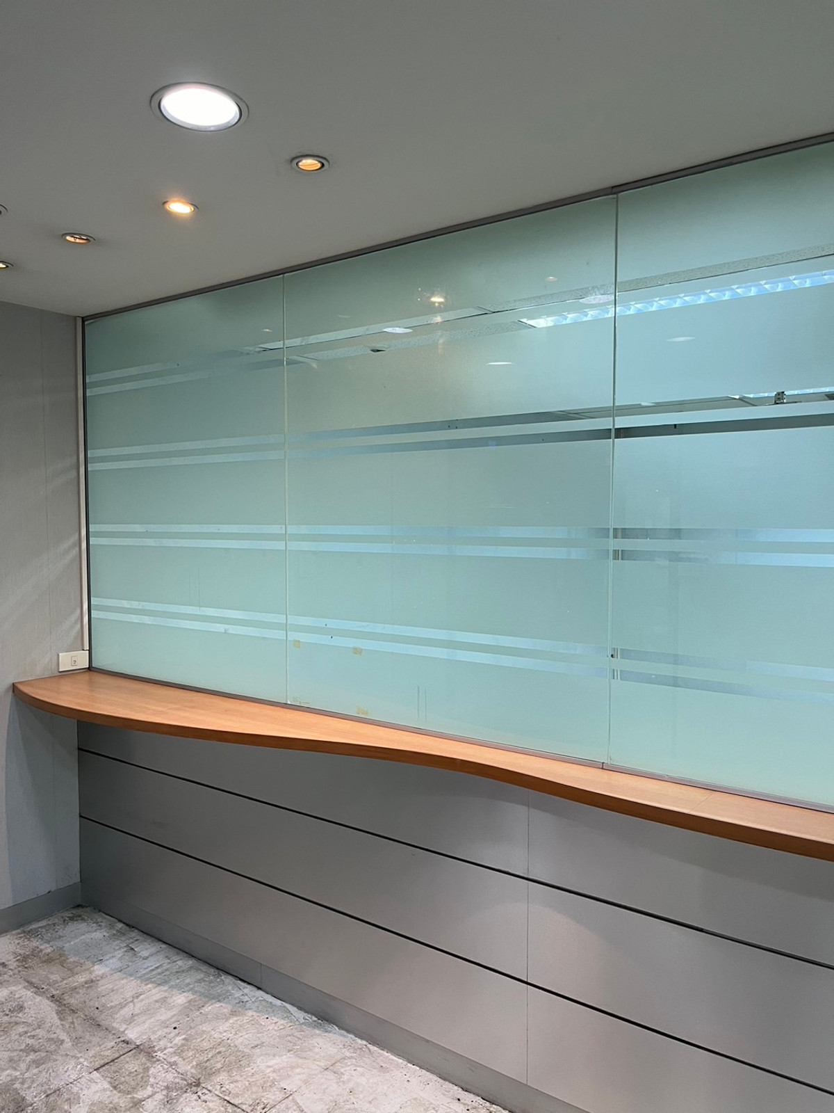 Times square office building for rent Asoke 309 Sqm 620 Baht per sqm or 240,000 per month  – รูปที่ 2