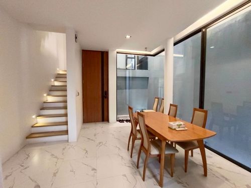 🏢 Townhome / home office for sale, Rama 9 Signature Urban L (Signature Urban L) 📍 Rama 9 Soi 55 | near Ekkamai - Thonglor ✨ Rare Item quality home office Small project, only 5 units in the entire project. Suitable for both real residence, office, studio 0