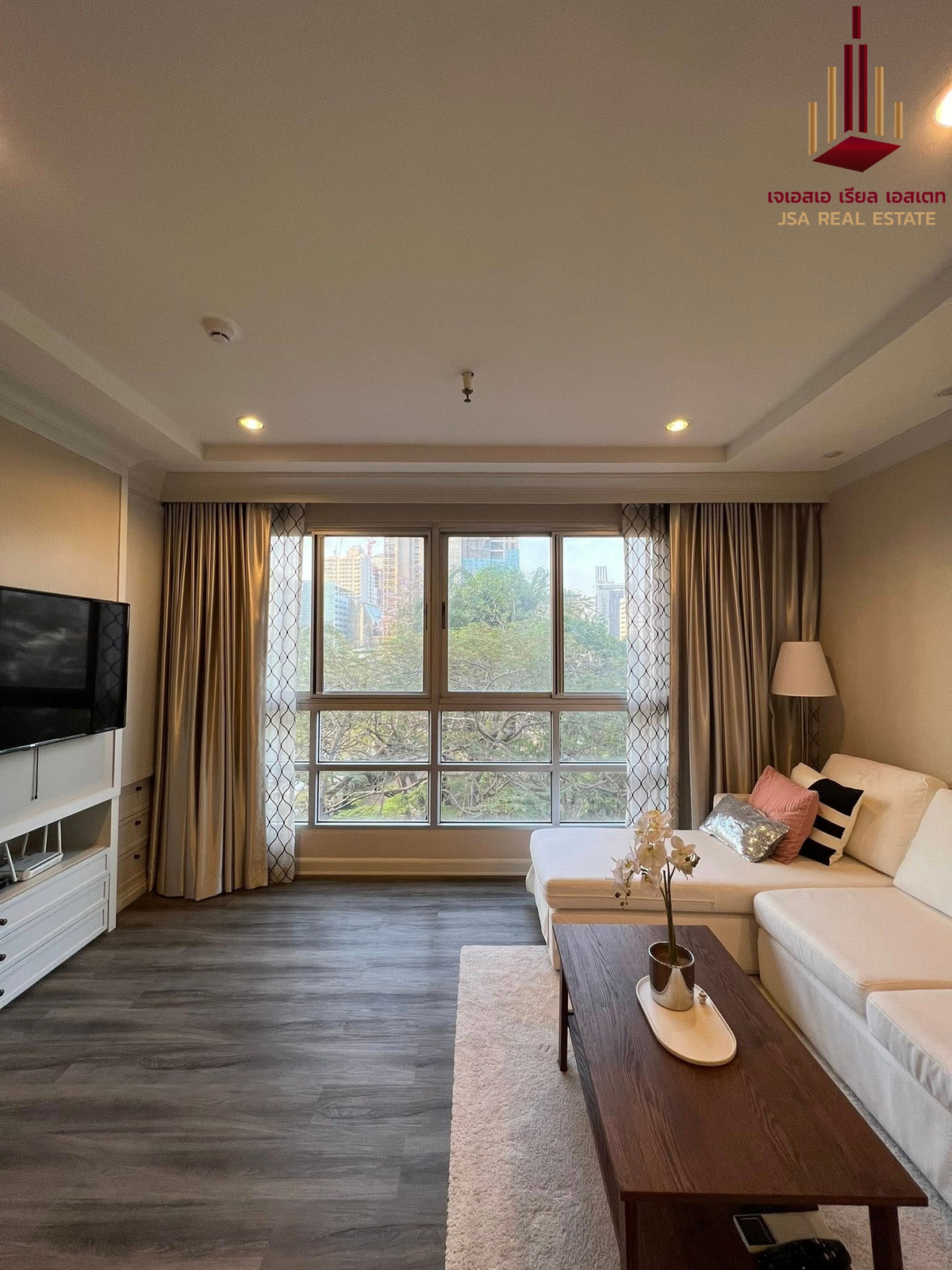 ✨ For Rent: Pathumwan Resort Condo ✨ 💰 Only 40,000 THB/month