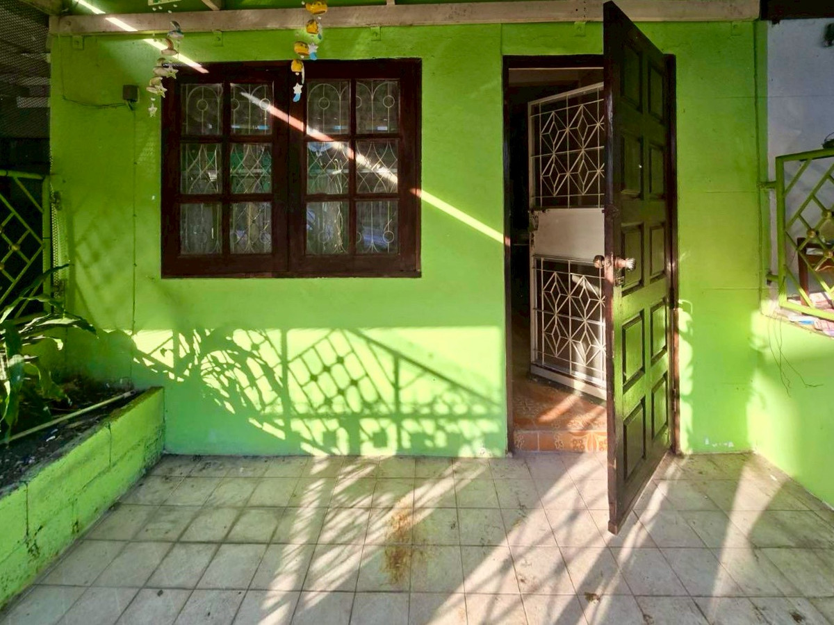 ขายทาวน์เฮ้าส์  หมู่บ้าน วังทอง เสรีไทย 39 ใกล้ตลาดสดแฮปปี้แลนด์ใหม่ – รูปที่ 2