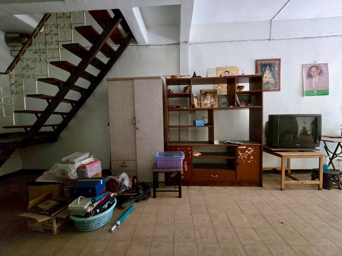 ขายทาวน์เฮ้าส์  หมู่บ้าน วังทอง เสรีไทย 39 ใกล้ตลาดสดแฮปปี้แลนด์ใหม่ – รูปที่ 3