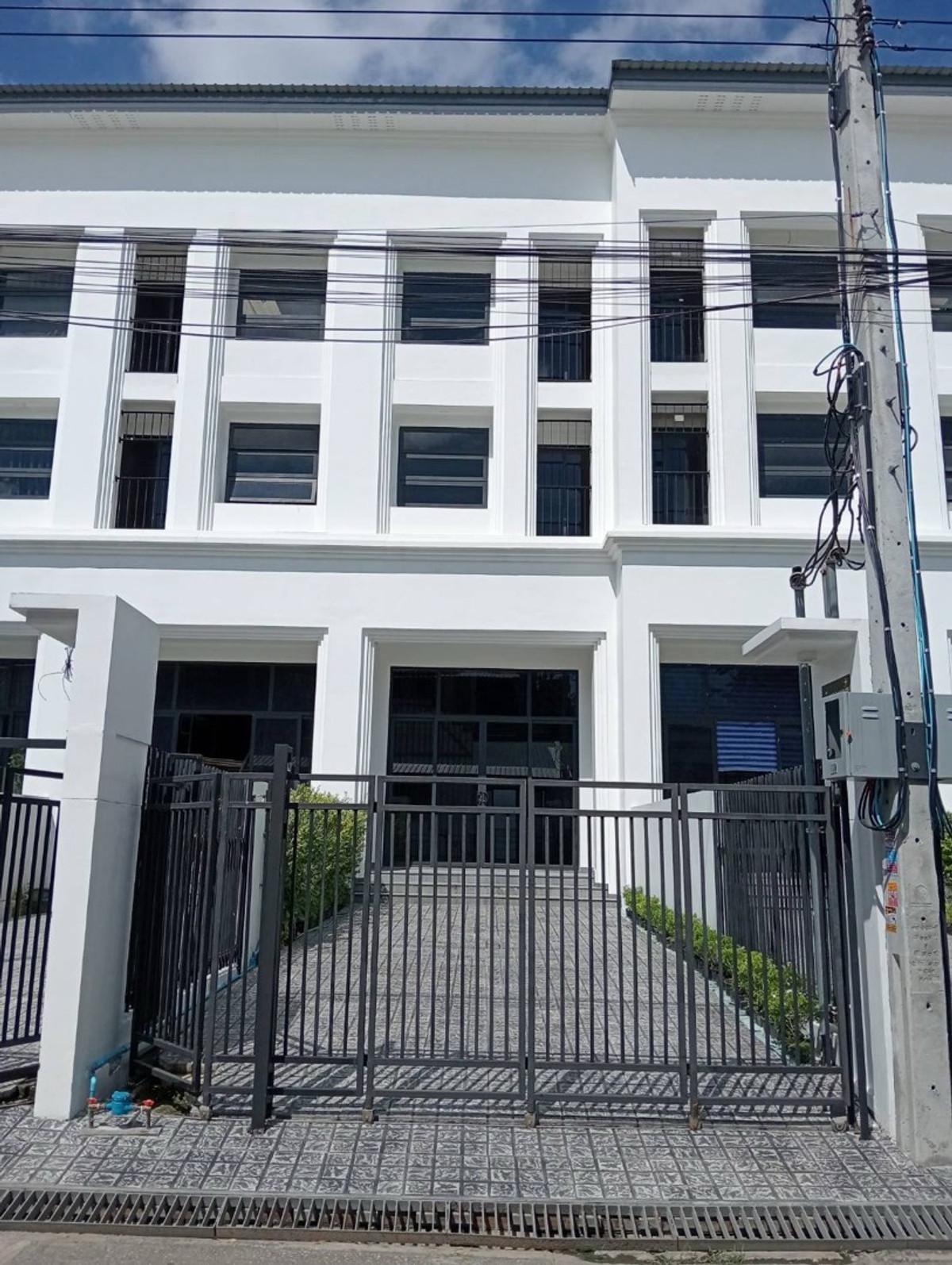 For rent, Pandao Krungthep Kreeta Townhome, ready to move in. For rent, Pandao Krungthep Kreeta Townhome, ready to move in.