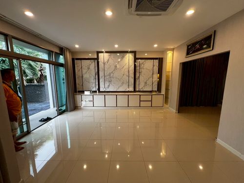 บ้านเดี่ยว 3ห้องนอน 4ห้องน้ำ ถนนหอการค้าไทย ติดรร.นานาชาติ SISB