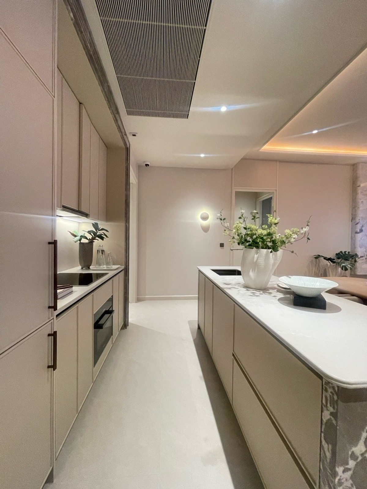 STILL Sukhumvit 20 | 3BR Private Lift Residence Tel.0636569606 STILL Sukhumvit 20 | 3BR Private Lift Residence Tel.0636569606