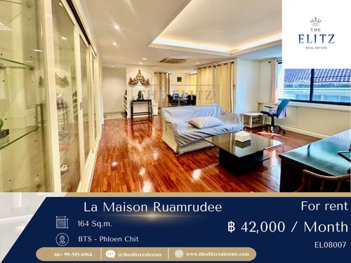 ✨ It doesnt get any wider than this. La Maison Ruamrudee, big size room, comfortable living like at home 💕