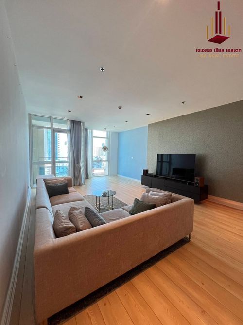 ✨ For Rent: Athenee Residence Condo ✨  💰 Only 90,000 THB/month