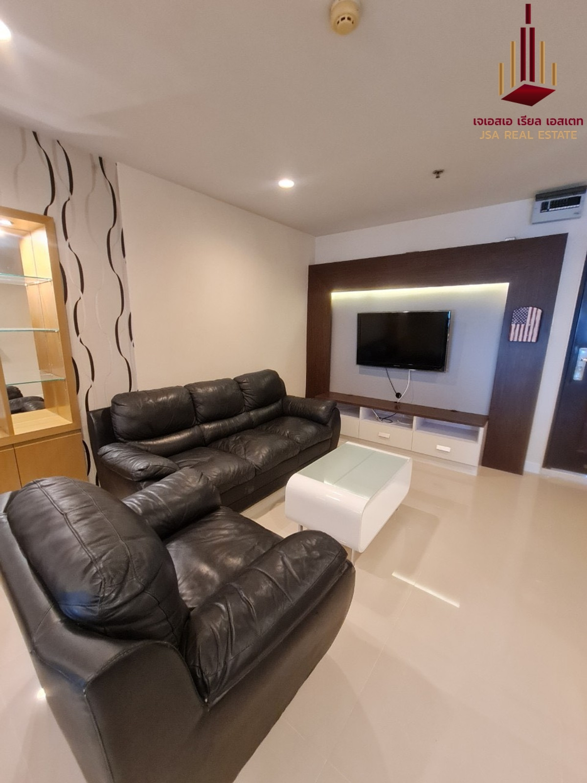 ✨ For Sale: Sukhumvit Living Town Condo ✨ 💰 Only 5,700,000 THB ✨ For Sale: Sukhumvit Living Town Condo ✨ 💰 Only 5,700,000 THB