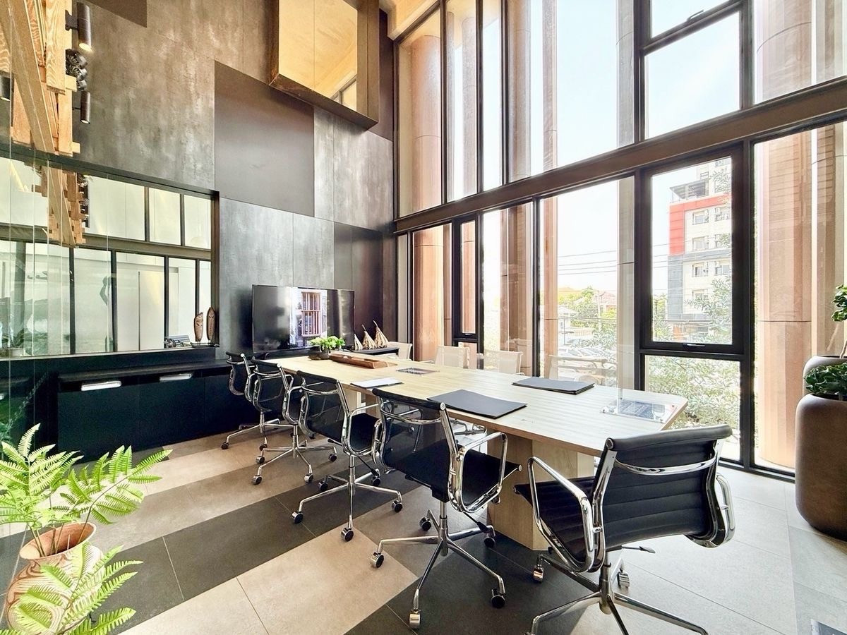 🏛️Baan Puripuri Ladprao 41🌈Home Office 3.5 floors, size 295 sq m. 31 sq m. | 1 bedroom, 4 bathrooms, 6 parking spaces, starting at 21.64 MB. Contact to make a viewing appointment Tel.0922635410 (Earth)